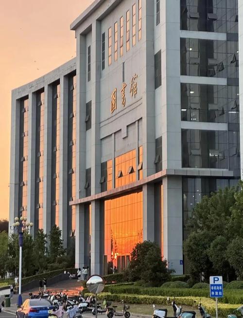 平顶山晚上可以出行吗现在，平顶山市区晚上货车能进吗